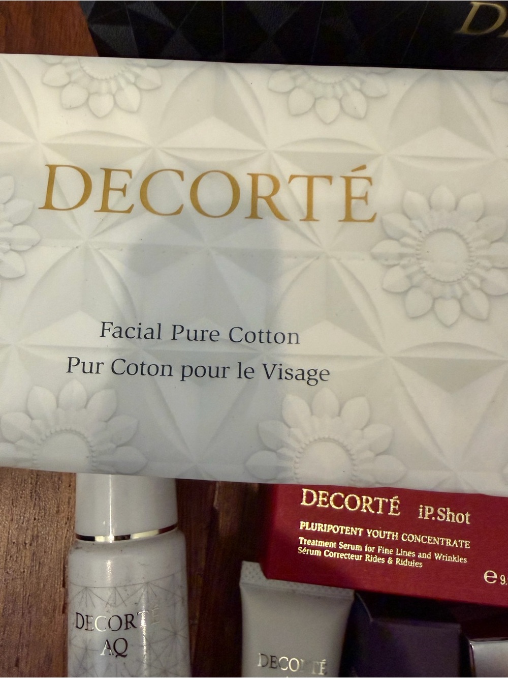 Decorte gift set - Picture 3 of 11